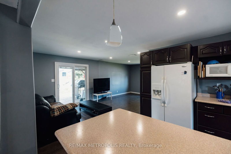 254 Sidney St  Quinte West, K8V 2T6 | Image 3