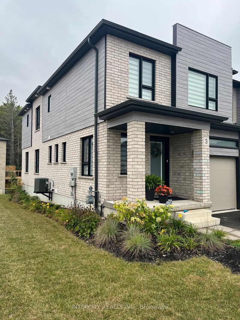 home for lease on 3 Roper Place