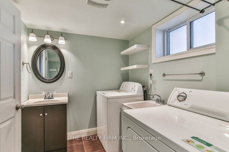 13 Second Ave  St. Thomas, N5R 4L3 | Image 29