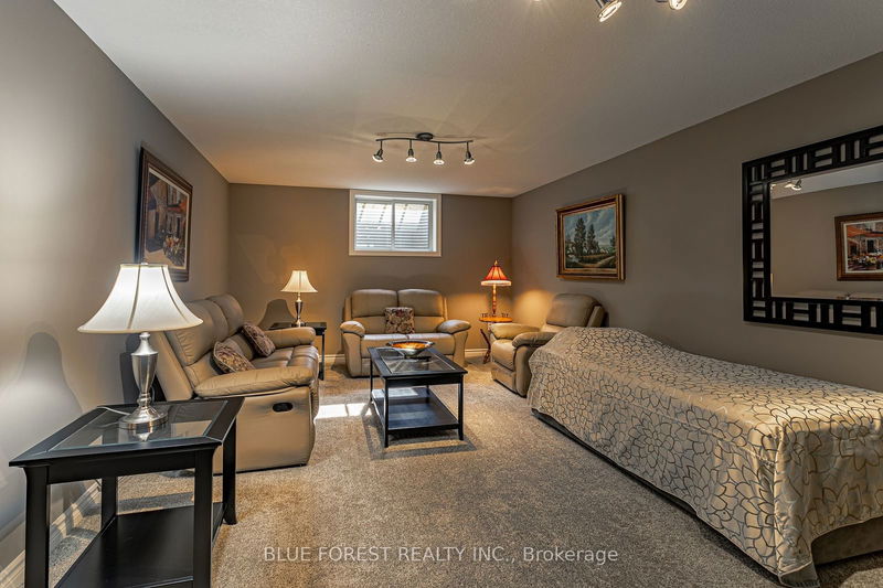  13 - 5 FOXHOLLOW Dr  Thames Centre, N0L 1G3 | Image 22