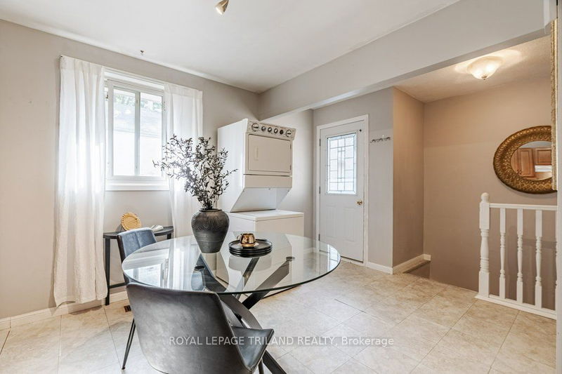 35 Caprice Cres  London, N5V 3L9 | Image 4