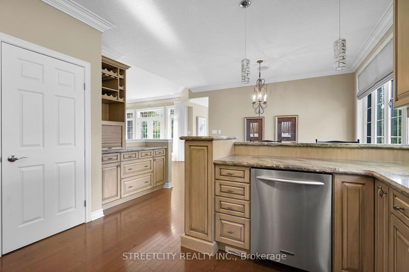  10 - 7222 Clayton Walk  London, N6P 1W1 | Image 11