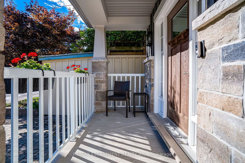 201 HATT St  Hamilton, L9H 2G7 | Image 37