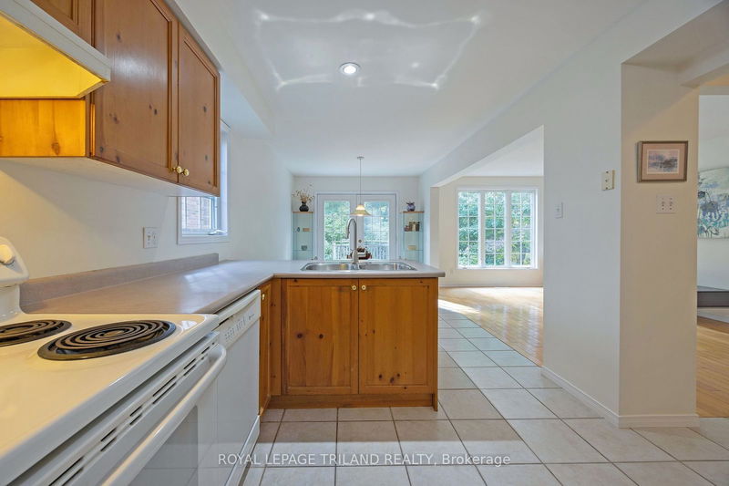 235 Rossmore Crt  London, N6C 6B7 | Image 10