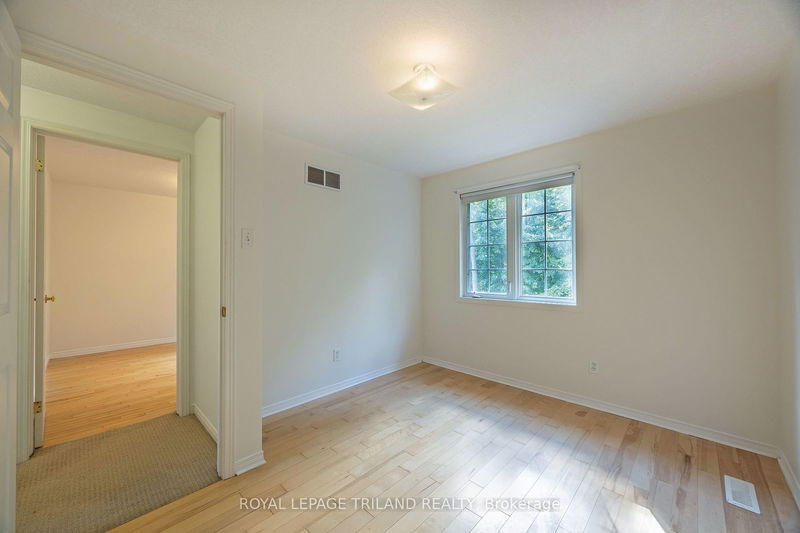 235 Rossmore Crt  London, N6C 6B7 | Image 22