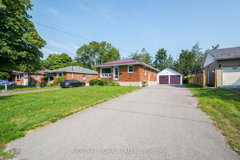 18 Harris Cres  Belleville, K8P 2M6 | Image 2