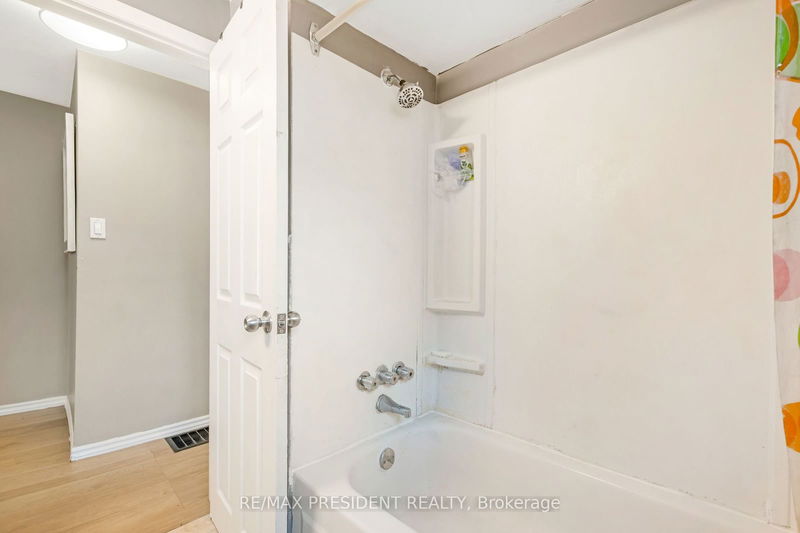 6 Rideau Cres  Hamilton, L8T 2S9 | Image 20