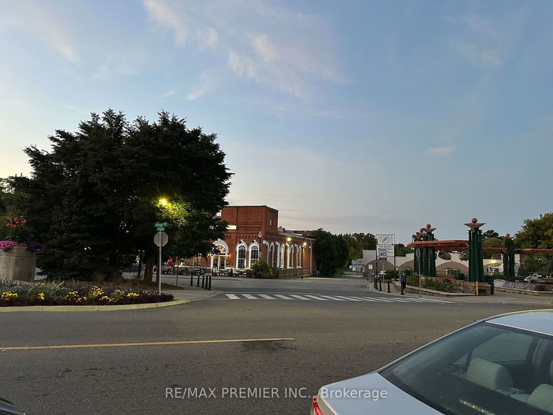 R02 - 70 King St E, Hamilton, L8G 1K2 | Image 3