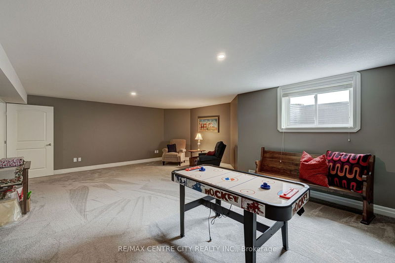 7 Drake Crt  Strathroy-Caradoc, N7G 0E1 | Image 27