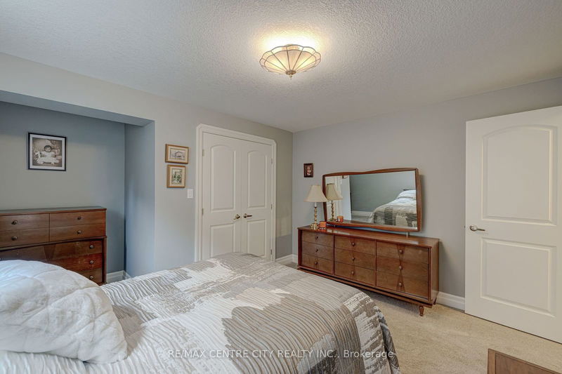 7 Drake Crt  Strathroy-Caradoc, N7G 0E1 | Image 30