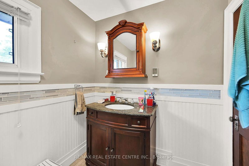 495-497 Mary St  Woodstock, N4S 4S6 | Image 36