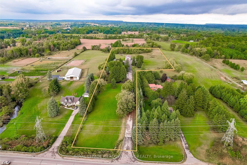 home for sale on 1602 Hwy 6  N
