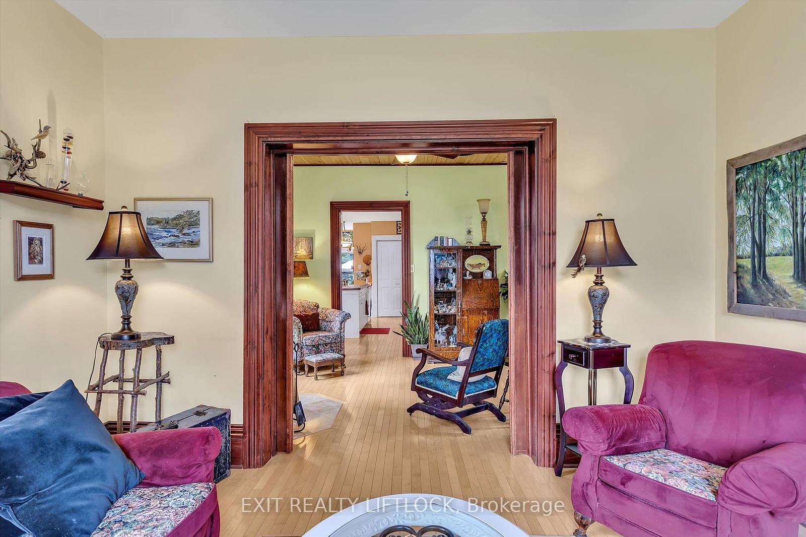 Listing Image 7