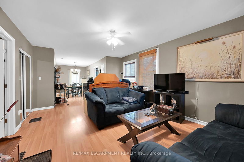 942 Upper Gage Ave  Hamilton, L8V 4K9 | Image 10