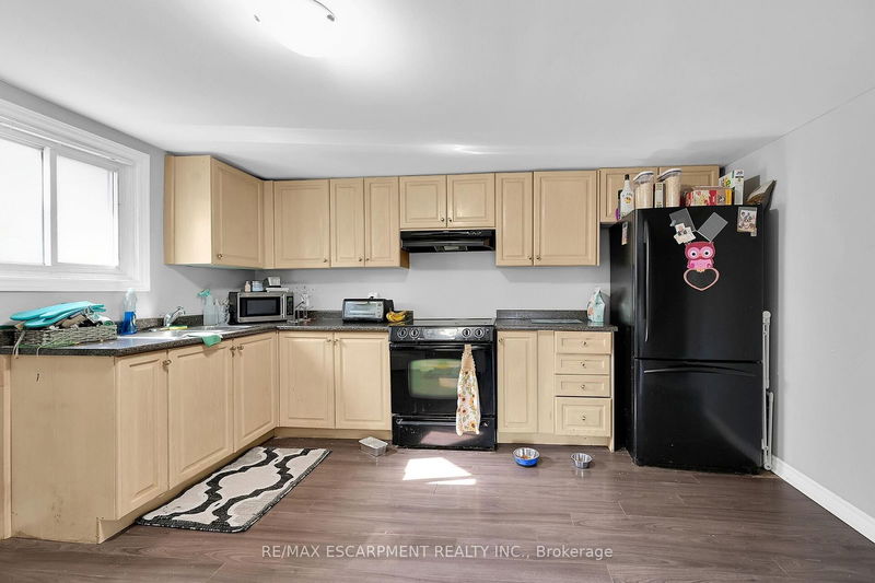 942 Upper Gage Ave  Hamilton, L8V 4K9 | Image 15