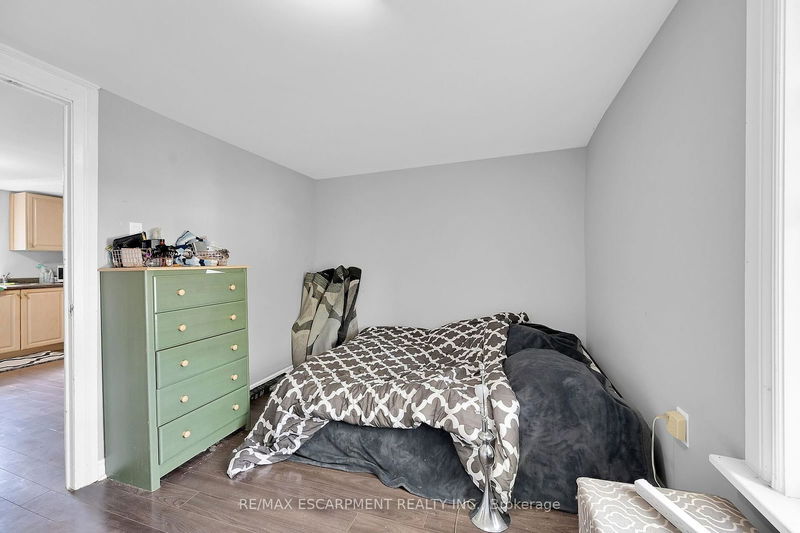 942 Upper Gage Ave  Hamilton, L8V 4K9 | Image 16