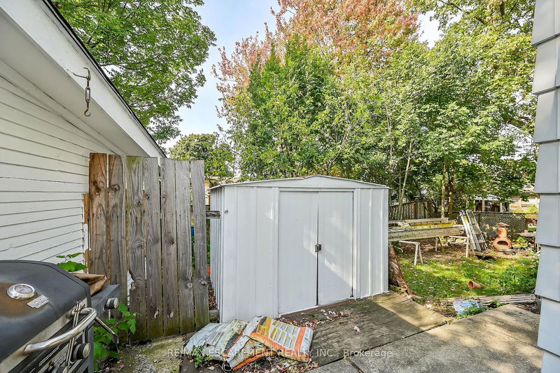 942 Upper Gage Ave  Hamilton, L8V 4K9 | Image 32