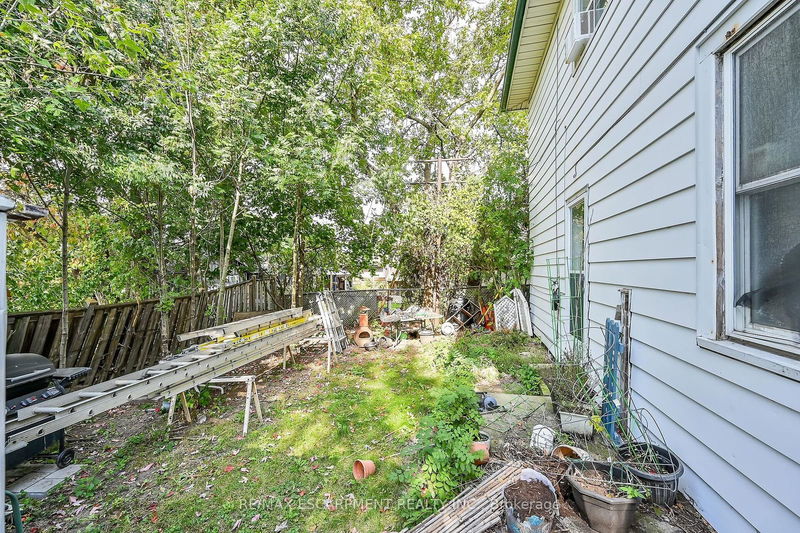 942 Upper Gage Ave  Hamilton, L8V 4K9 | Image 33