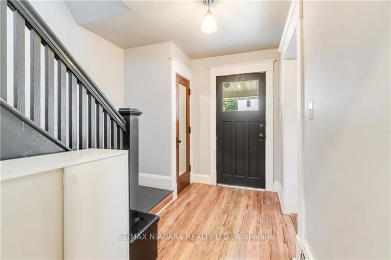 4586 Fifth Ave  Niagara Falls, L2E 4R6 | Image 3