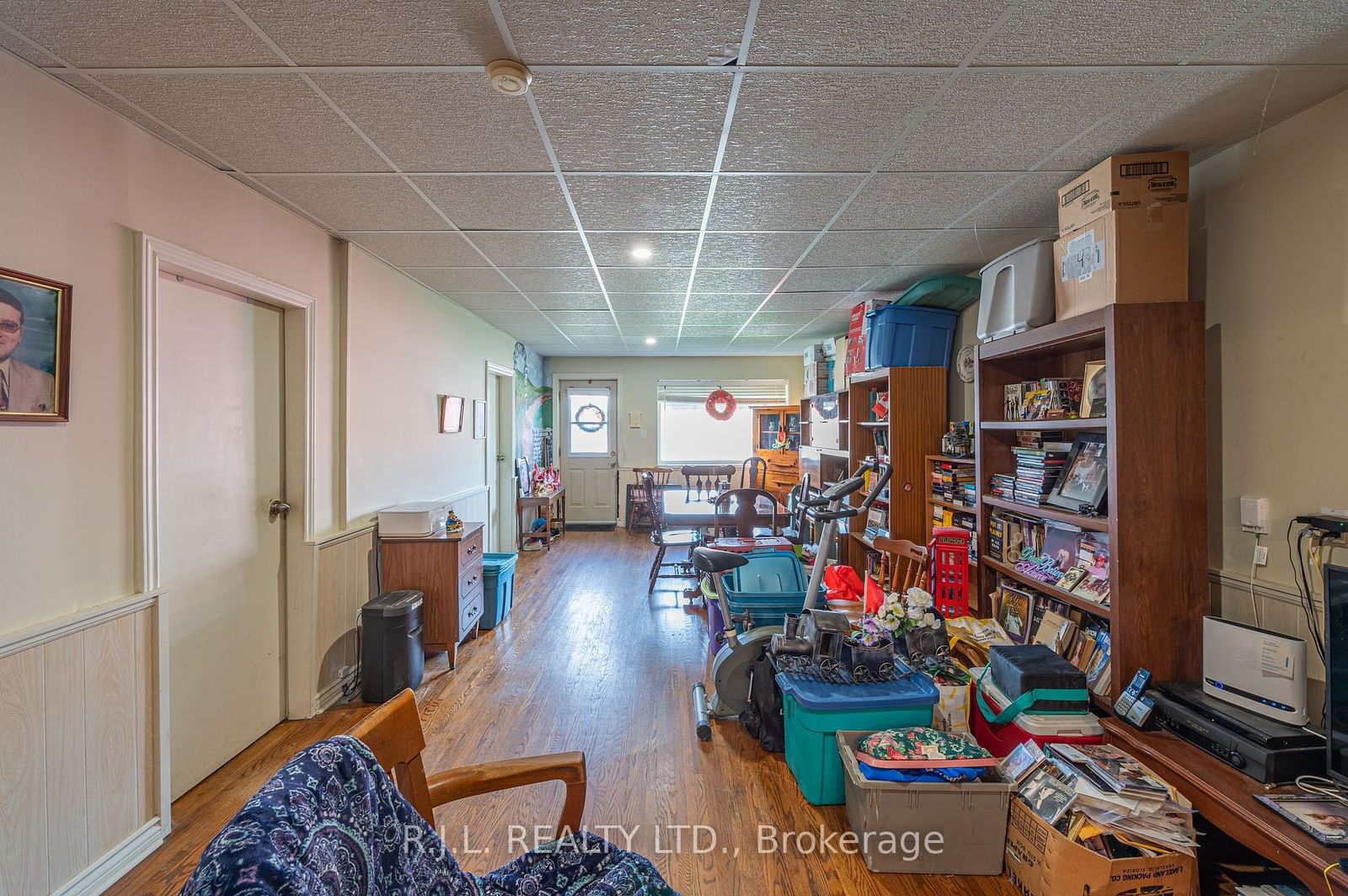 Listing Image 7