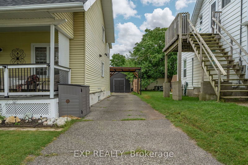 251 King St  Quinte West, K8V 3X2 | Image 2