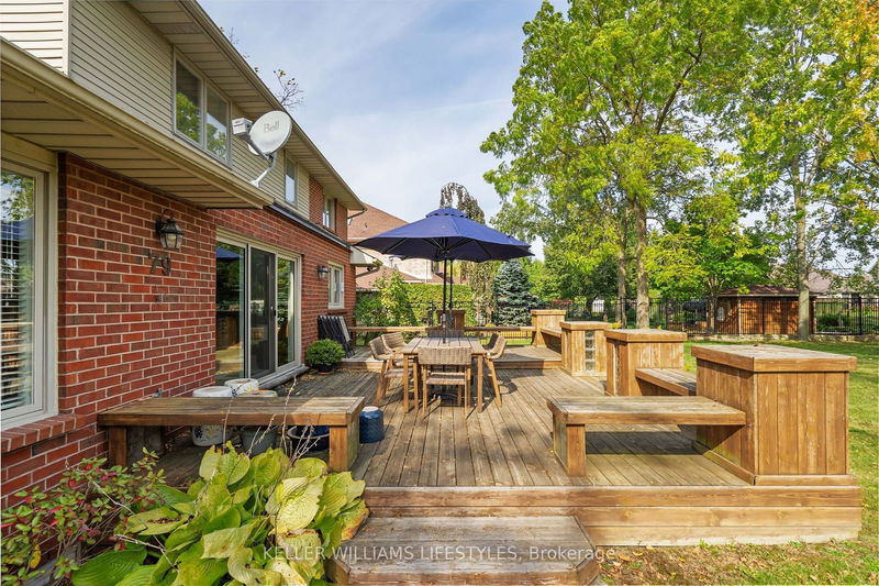 79 Highland Woods Crt  London, N6C 5X2 | Image 35