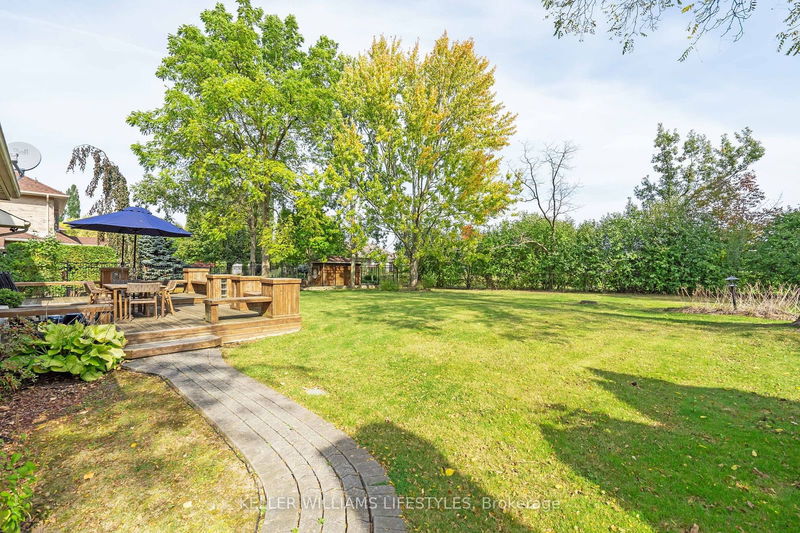 79 Highland Woods Crt  London, N6C 5X2 | Image 36