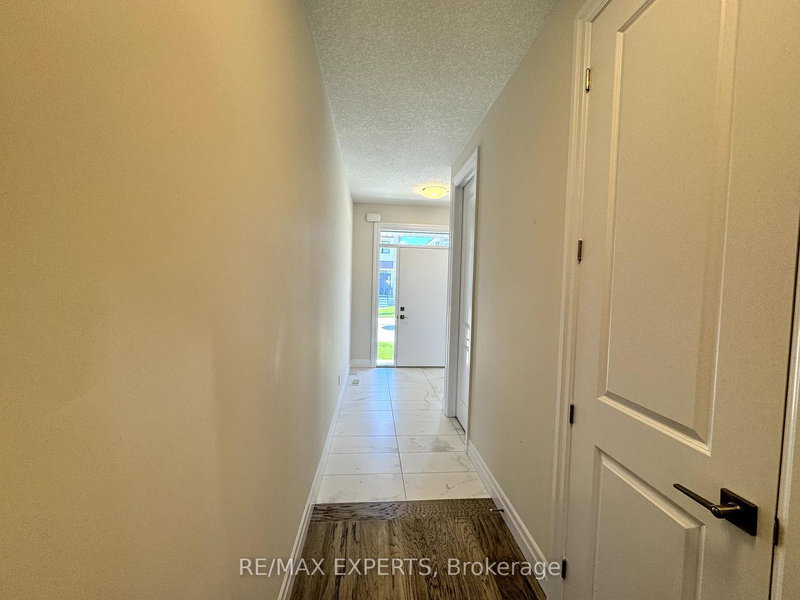 11 - 32 Faith St, Cambridge, N1T 0E8 | Image 3