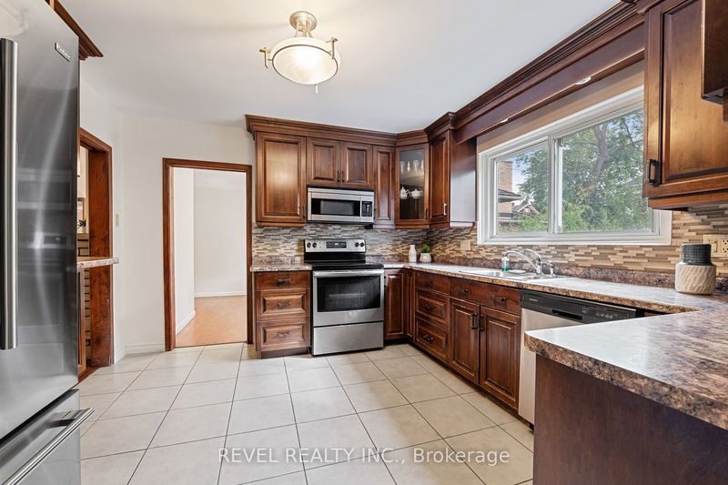 4974 Valley Way  Niagara Falls, L2E 1W7 | Image 12