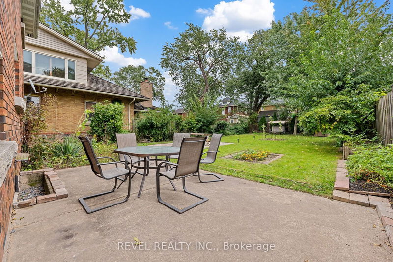 4974 Valley Way  Niagara Falls, L2E 1W7 | Image 25