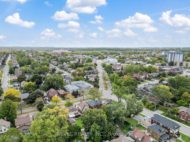 4974 Valley Way  Niagara Falls, L2E 1W7 | Image 32