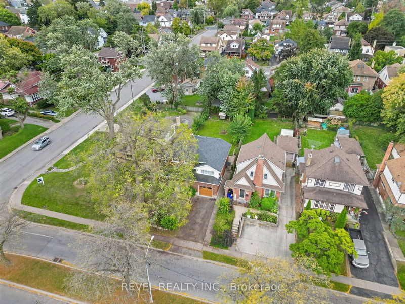 4974 Valley Way  Niagara Falls, L2E 1W7 | Image 34