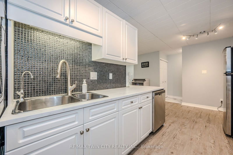  54 - 63 Conroy Cres  Guelph, N1G 2V5 | Image 3