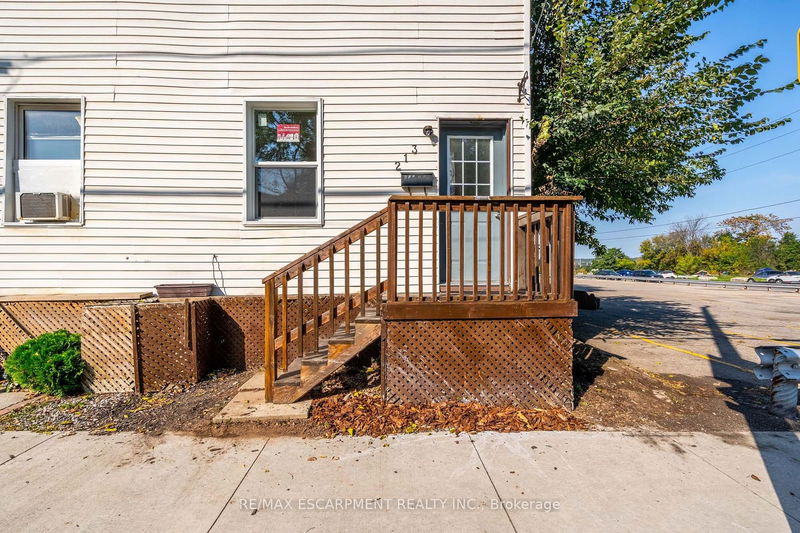 213 Caroline St N Hamilton, L8R 2S2 | Image 1