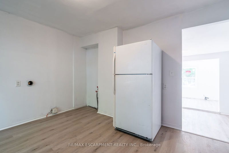 213 Caroline St N Hamilton, L8R 2S2 | Image 10