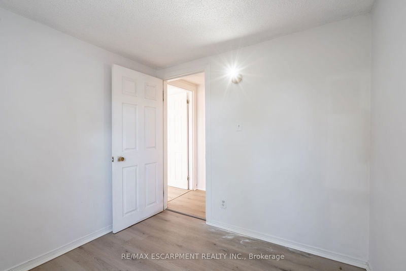 213 Caroline St N Hamilton, L8R 2S2 | Image 14