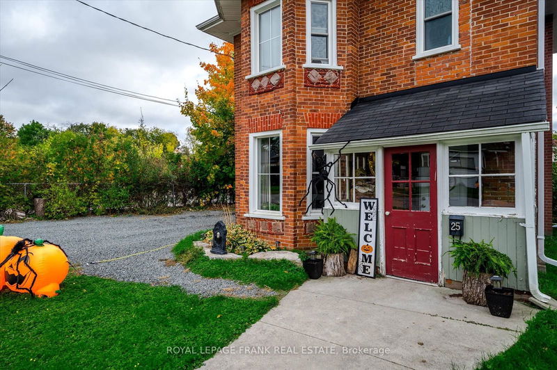 25 Victoria Ave  Peterborough, K9H 4V8 | Image 2