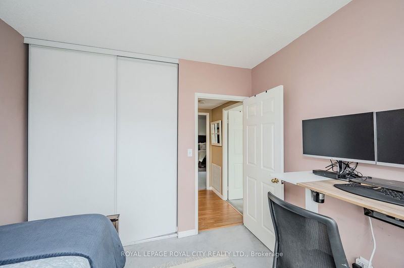  202 - 105 Bagot St  Guelph, N1H 8H4 | Image 23