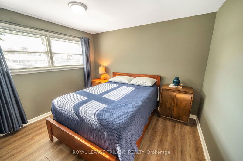 22 Breton Park Cres  London, N5W 1N1 | Image 13