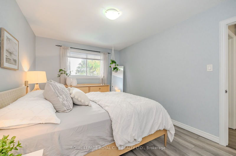 16 Nickolas Cres  Cambridge, N3C 3K7 | Image 21