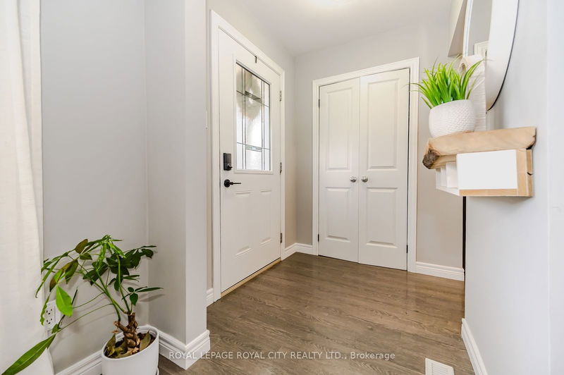 16 Nickolas Cres  Cambridge, N3C 3K7 | Image 4