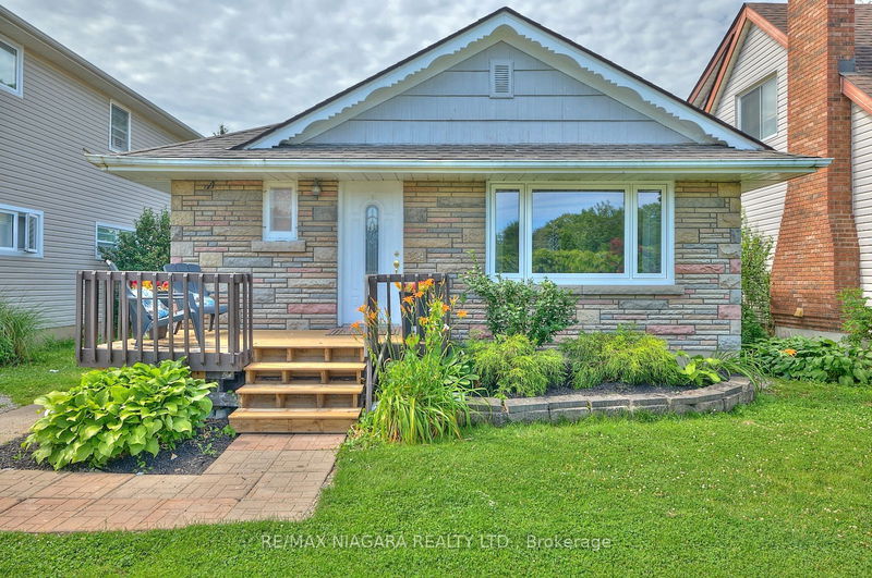 12 Cliff Rd  St. Catharines, L2R 3W1 | Image 1