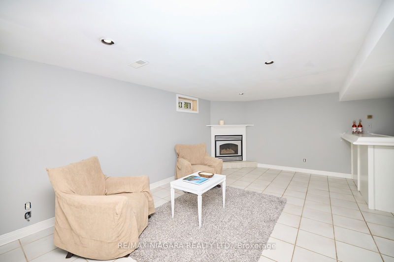 12 Cliff Rd  St. Catharines, L2R 3W1 | Image 13