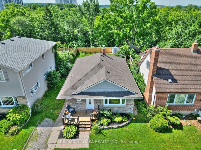 12 Cliff Rd  St. Catharines, L2R 3W1 | Image 20