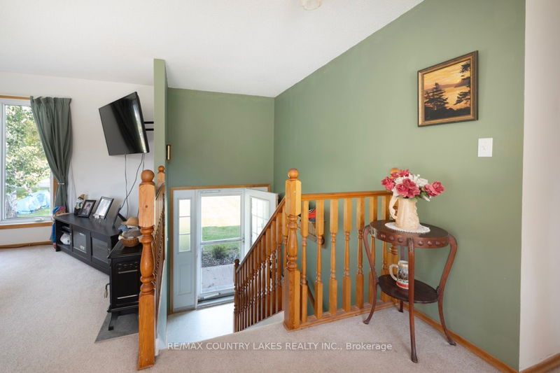 4 Greenwood Cres  Kawartha Lakes, K0M 2T0 | Image 3