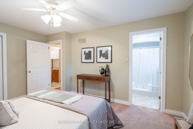  35 - 10 Wentworth Dr  Grimsby, L3M 5G3 | Image 19