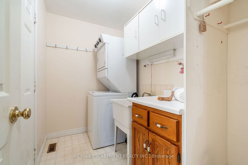  35 - 10 Wentworth Dr  Grimsby, L3M 5G3 | Image 22