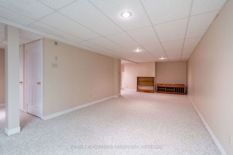  35 - 10 Wentworth Dr  Grimsby, L3M 5G3 | Image 27