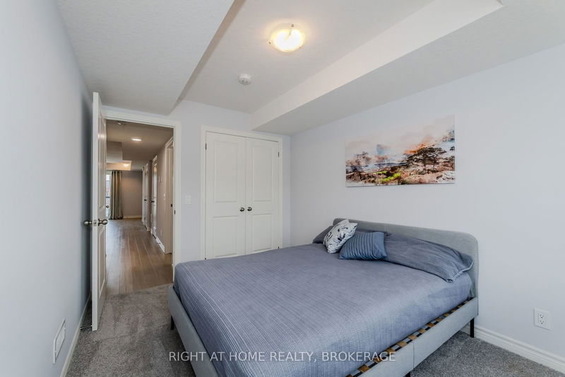  12 - 235 CHAPEL HILL Dr  Kitchener, N2R 1N3 | Image 16