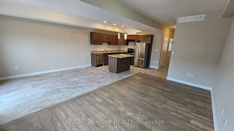 35 Bowman Cres  Thorold, L2V 0G8 | Image 3